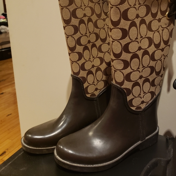 Coach boots - Picture 1 of 3